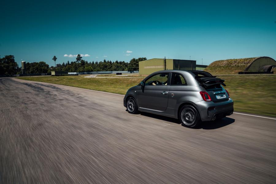  Abarth 595C (312) 2016 года  (WW) (фото 18 из 26)